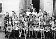 1938: Jahrgänge ca.1927-31 mit LehrerSchäfer